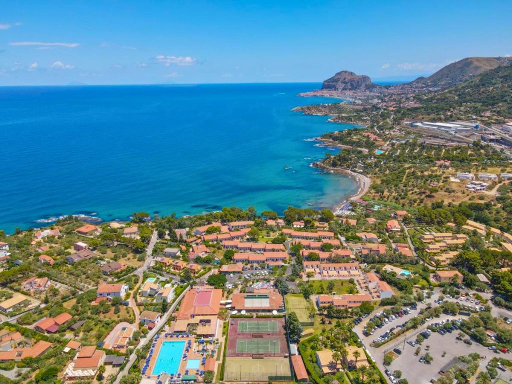 panoramica cefalu resort sporting club baia mazzaforno