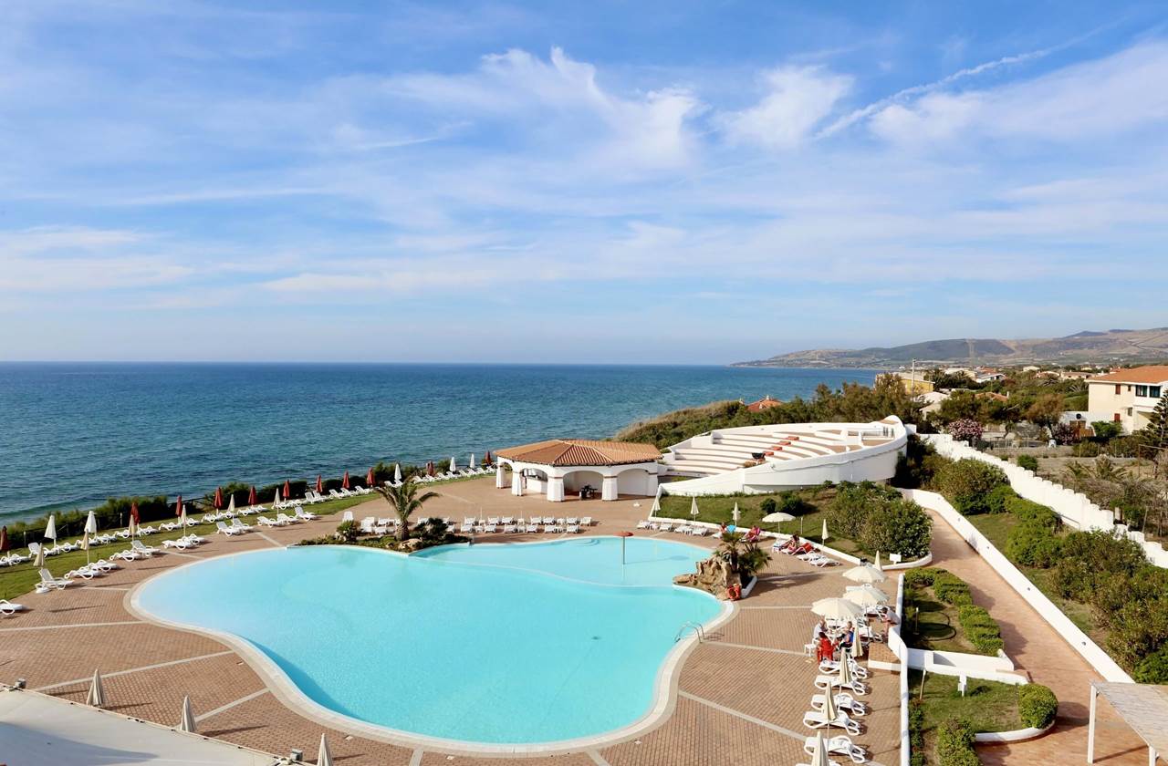 anfiteatro e piscina 2 acqua di mare resort sorso