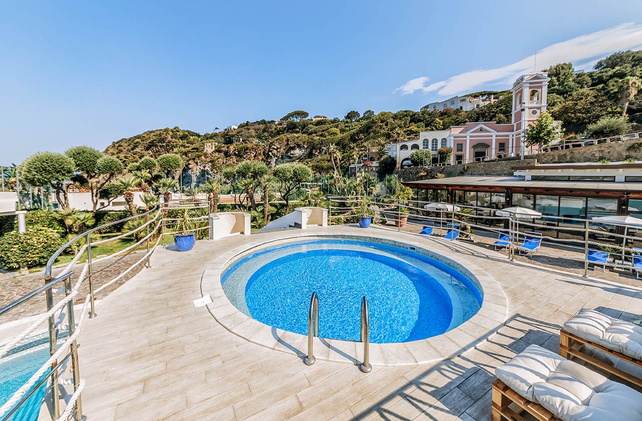 hotel zaro piscine giardino 4